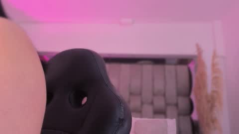 Abbye Miller online show from October 2025 12:09:02 PM