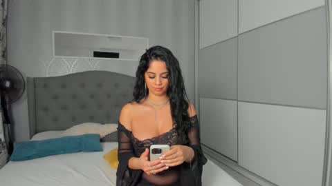 Snapshot of _adelle chatting on February 2025 05:06:01 PM Adelle online show from February 2025 05:06:01 PM