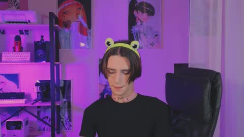 Snapshot of _adrian_the_one chatting on October 2025 05:17:02 AM adrian online show from October 2025 05:17:02 AM