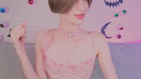 Snapshot of _adrian_the_one chatting on October 2025 05:19:01 AM adrian online show from October 2025 05:19:01 AM