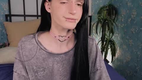 adrian online show from March 2026 05:24:02 AM