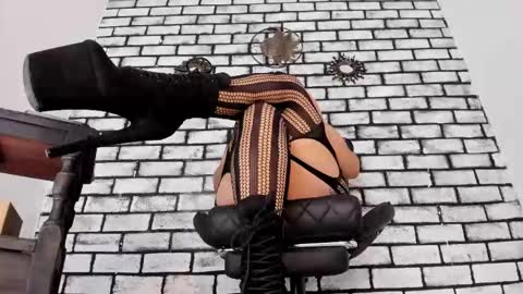 Aida online show from September 2025 01:52:01 AM