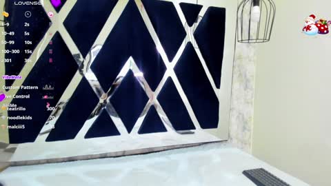 Snapshot of _alaia_collway_ chatting on December 2024 03:12:02 PM Alaia online show from December 2024 03:12:02 PM