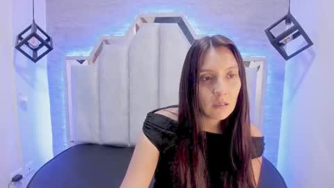 Snapshot of _alaia_collway_ chatting on March 2025 11:55:02 AM Alaia online show from March 2025 11:55:02 AM