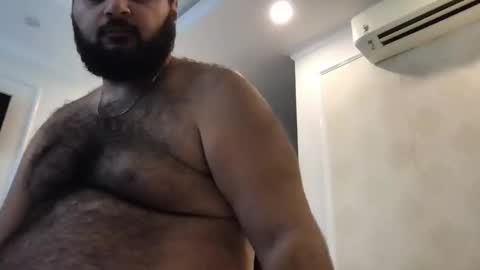 Snapshot of _alan_bear_ chatting on April 2026 06:00:02 AM Alan online show from April 2026 06:00:02 AM
