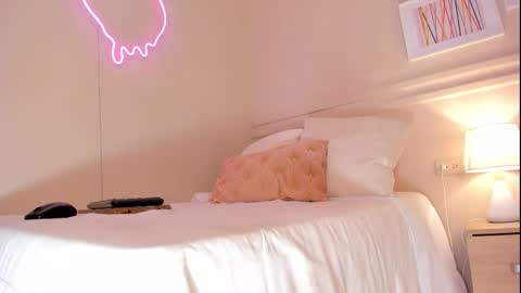 _aleja_x online show from September 2025 12:53:01 PM