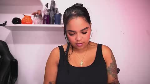 Snapshot of _alexaa_20 chatting on October 2025 11:45:02 AM Alexa online show from October 2025 11:45:02 AM