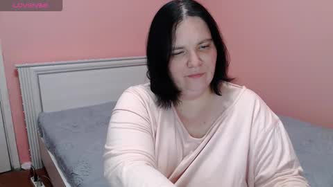 Snapshot of _alexandra_ray_ chatting on October 2025 06:06:01 PM _alexandra_ray_ online show from October 2025 06:06:01 PM