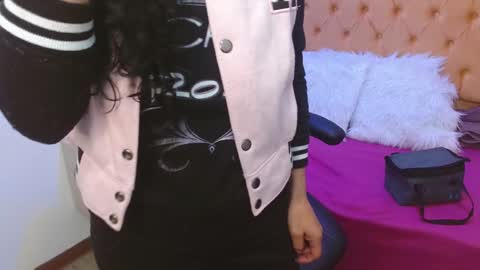 Alexandra online show from December 2024 01:06:02 PM