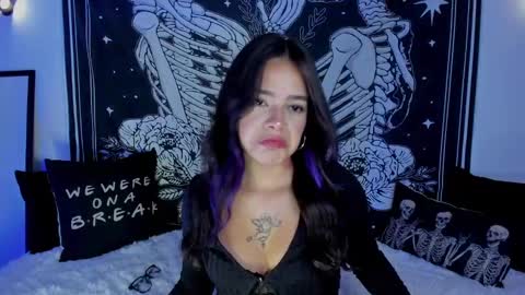 Snapshot of _alicesasha_ chatting on October 2025 08:32:01 AM _alicesasha_ online show from October 2025 08:32:01 AM