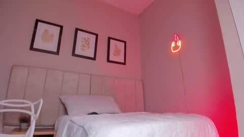 Snapshot of _alison_c chatting on November 2025 11:31:01 AM Hii I m Alison online show from November 2025 11:31:01 AM