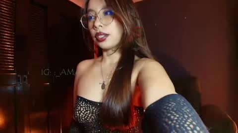 Snapshot of _amarella_ chatting on April 2026 05:55:01 PM Ana online show from April 2026 05:55:01 PM