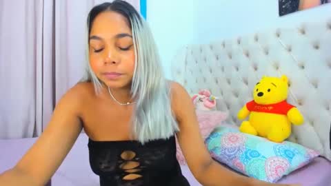 Snapshot of _analia chatting on February 2025 05:25:01 AM Analia online show from February 2025 05:25:01 AM