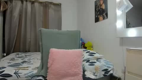 Snapshot of _analia chatting on April 2026 02:27:02 AM Analia online show from April 2026 02:27:02 AM