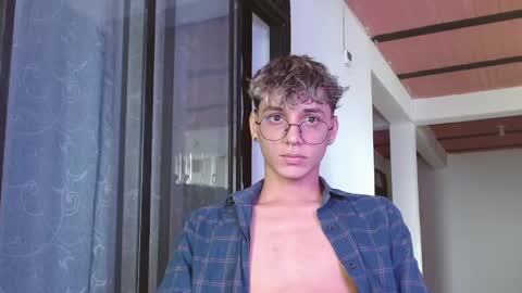 Snapshot of _andrew_willyams chatting on January 2025 07:49:01 PM Andres online show from January 2025 07:49:01 PM