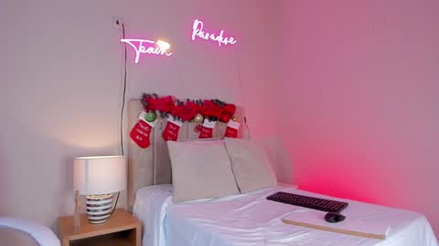 ngela  online show from December 2024 05:44:02 PM