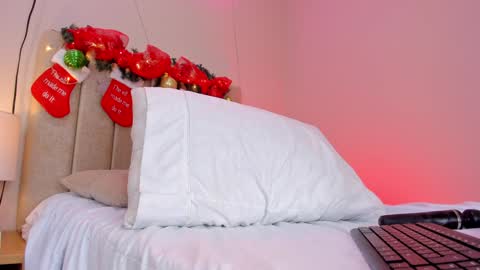 ngela  online show from December 2024 02:40:02 PM