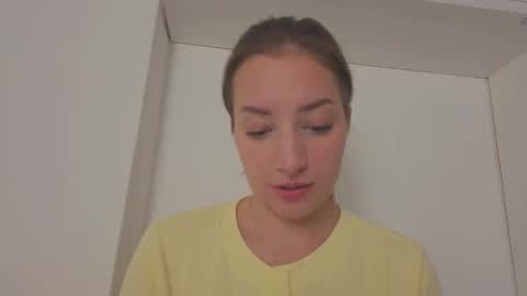 Snapshot of _annieone chatting on October 2025 09:45:01 PM Anna online show from October 2025 09:45:01 PM