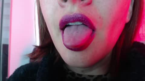 antonia online show from April 2026 09:09:02 PM