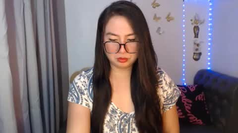 Snapshot of _arah chatting on September 2025 11:45:01 AM arah online show from September 2025 11:45:01 AM