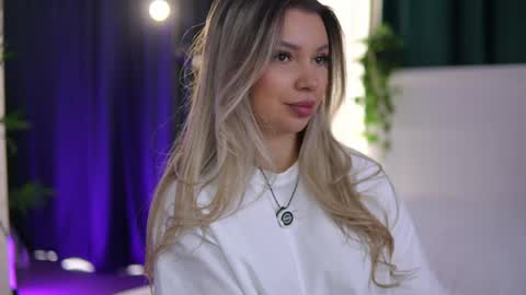 Arielle online show from April 2026 06:39:01 AM