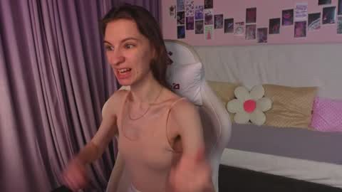 _ash_leyy_ online show from May 2026 01:25:02 AM
