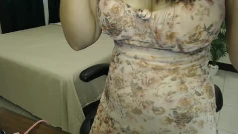 Snapshot of _ashley27 chatting on February 2025 08:22:01 AM Angie online show from February 2025 08:22:01 AM