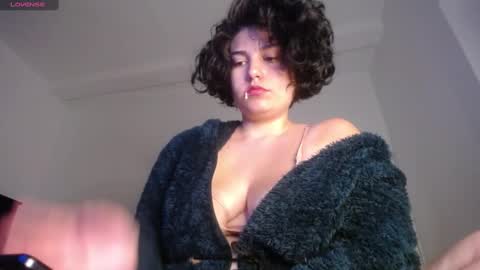 Snapshot of _atenea_golden chatting on January 2025 10:44:01 PM atenea online show from January 2025 10:44:01 PM