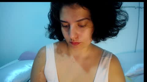 Snapshot of _atenea_golden chatting on February 2025 01:06:01 PM atenea online show from February 2025 01:06:01 PM