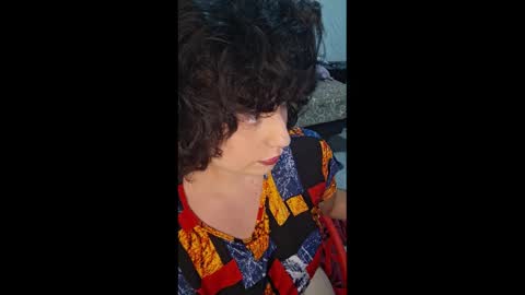 Snapshot of _atenea_golden chatting on February 2025 11:31:01 PM atenea online show from February 2025 11:31:01 PM