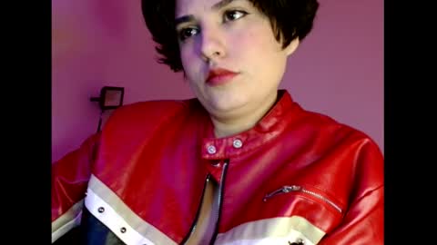 Snapshot of _atenea_golden chatting on November 2025 01:55:01 PM atenea online show from November 2025 01:55:01 PM