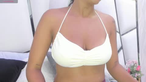 Aura online show from March 2025 03:02:02 AM