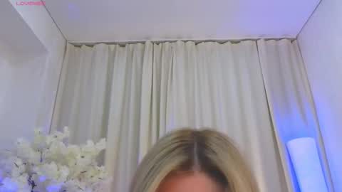 Jess online show from November 2025 03:27:01 AM