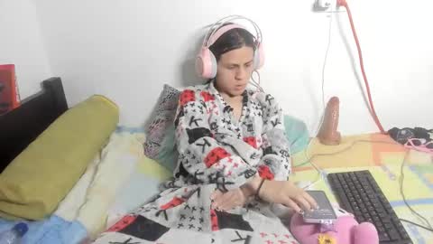 Snapshot of _baby_vi chatting on November 2025 11:43:02 PM _baby_vi online show from November 2025 11:43:02 PM