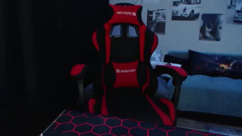 Tiffany online show from October 2025 12:17:02 AM