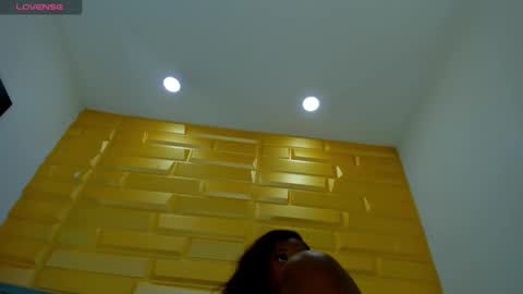 Snapshot of _becky__ chatting on January 2025 11:22:02 PM Becky online show from January 2025 11:22:02 PM