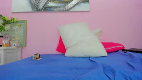 Snapshot of _becky__ chatting on February 2025 07:03:01 PM Becky online show from February 2025 07:03:01 PM