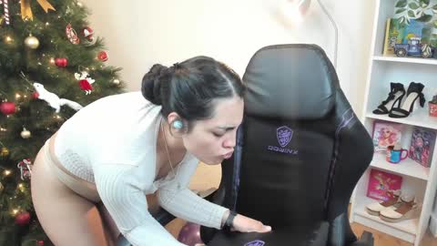 Snapshot of _bellaevans_ chatting on December 2024 06:53:02 AM Bella Evans online show from December 2024 06:53:02 AM