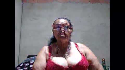 _bellanocturna online show from May 2026 12:29:01 AM