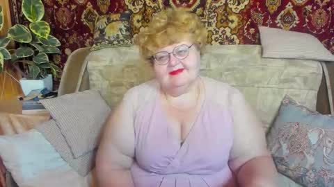 Snapshot of _big_beautiful_love_ chatting on October 2025 08:28:01 PM Louise ONLY IN PVT Masturbation with dildo and cum Naked Show and play with pussy Blow job Hand job ONLY IN PVT online show from October 2025 08:28:01 PM