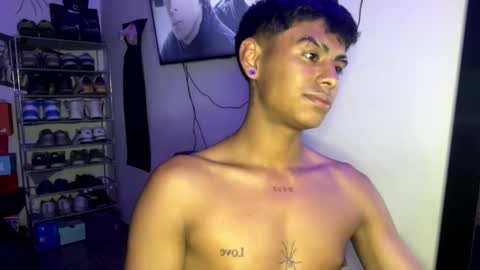 Snapshot of _billowy_ chatting on November 2025 04:33:02 AM _billowy_ online show from November 2025 04:33:02 AM