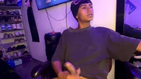 Snapshot of _billowy_ chatting on December 2025 07:10:02 PM _billowy_ online show from December 2025 07:10:02 PM