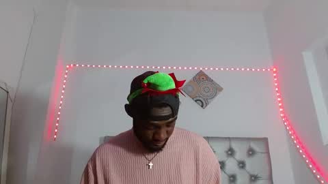 Andrew online show from December 2025 06:56:02 PM