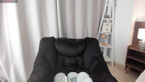 Snapshot of _bleuelune chatting on March 2026 11:56:02 PM Mary online show from March 2026 11:56:02 PM