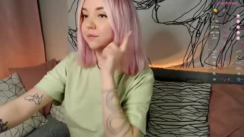 Elizabeth online show from March 2025 09:11:02 PM