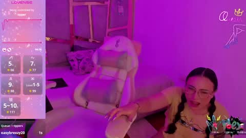 Angie  Independent model online show from May 2026 07:38:01 AM