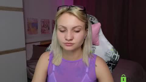 Snapshot of _cameron_diaz_ chatting on September 2025 08:48:02 AM Cameron online show from September 2025 08:48:02 AM