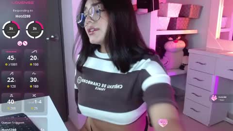 Snapshot of _camilaaaa__ chatting on September 2025 02:20:01 PM online show from September 2025 02:20:01 PM