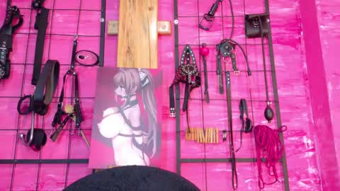 Snapshot of _candy_bdsm_ chatting on June 2026 01:12:01 PM Bella online show from June 2026 01:12:01 PM