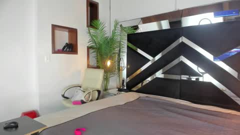 Candy online show from January 2026 06:43:02 PM